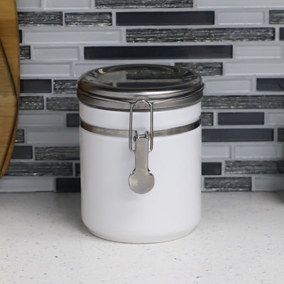 4 of 4:Conceptos básicos del hogar 33 oz. Bote con tapa de acero inoxidable, blanco 