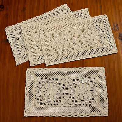 17 of 18:Chemin de table en dentelle vintage au crochet avec étoiles 