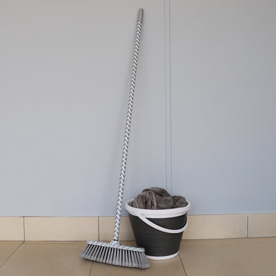 3 of 3:Balai-brosse coudé à chevrons Home Basics, gris 
