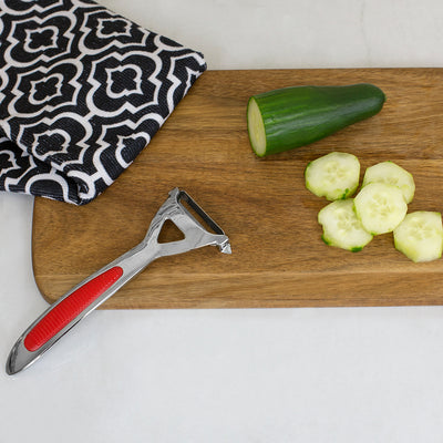 6 of 7:Home Basics Vegetable Peeler with Rubber Grip 