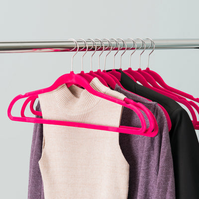 3 of 3:Cintres en velours Home Basics, lot de 10, fuchsia 