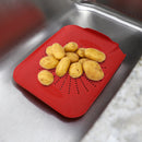 5 of 5:Passoire plate multi-usages pour évier Home Basics, planche à découper pour préparation des aliments, rouge 