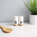 4 of 4:Ensemble salière et poivrière en céramique Home Basics avec accents en bambou, blanc 