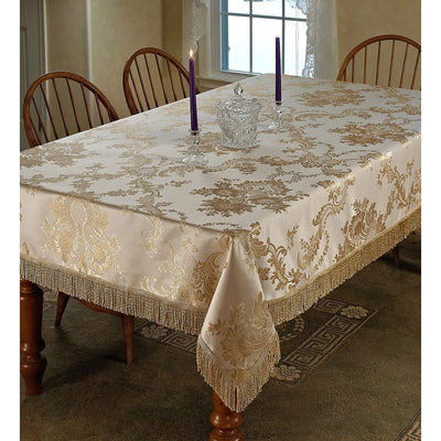 1 of 4:Nappe majestueuse à motif damassé et franges 