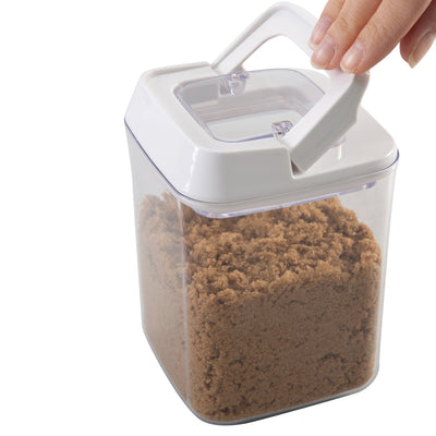3 of 4:Kitchen Details .9L Airtight Stackable Container 