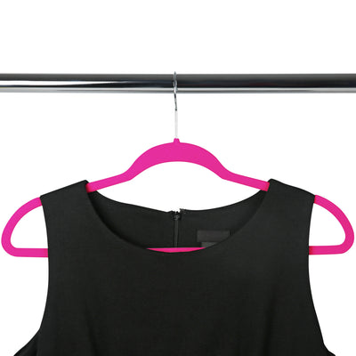3 of 4:Paquete de 25 perchas delgadas para trajes de terciopelo en color fucsia de Simplify 