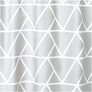 2 of 2:Rideau de douche en tissu iDesign Connected Triangle, gris-blanc, 72 x 72 pouces 