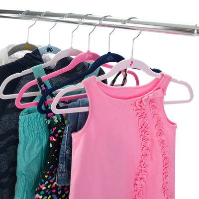 4 of 4:Lot de 25 cintres en velours rose Simplify Kids 