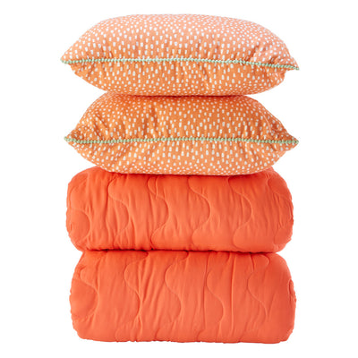 6 of 9:Paquete múltiple de bolsas de almacenamiento al vacío herméticas de 3 piezas Woolite 