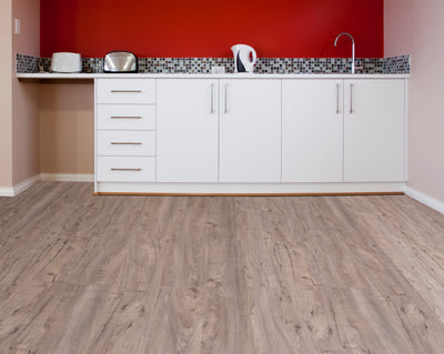 2 of 2:Planches de sol en vinyle autocollantes Sterling Rustic Grey 6x36 2,0 mm - 10 planches/15 pi² 
