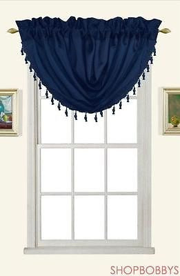 1 of 1:Cantonnière cascade en fausse soie Melanie avec passe-tringle et pompons, bleu marine, 58 x 37 