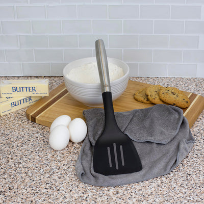 9 of 10:Spatule en nylon anti-rayures Home Basics Mesa avec acier inoxydable, 13 pouces 