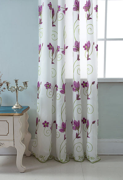 2 of 8:Panel doble con bordado floral Vittoria con cenefa adjunta, morado, 54 x 84 pulgadas 