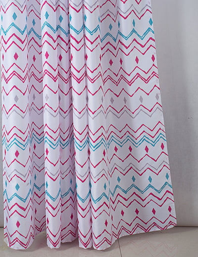 5 of 7:Cortina de ducha clásica estampada Chevron, multicolor, 70 x 72 pulgadas 