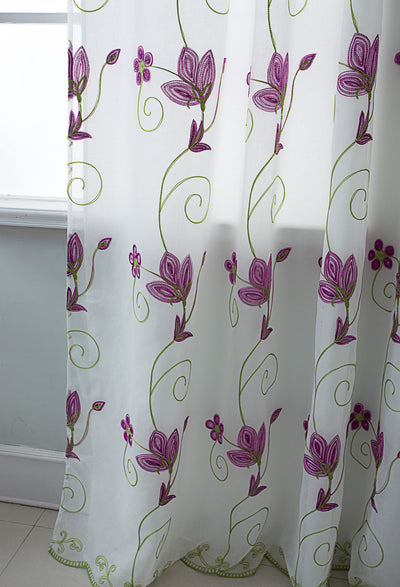 5 of 8:Panel doble con bordado floral Vittoria con cenefa adjunta, morado, 54 x 84 pulgadas 