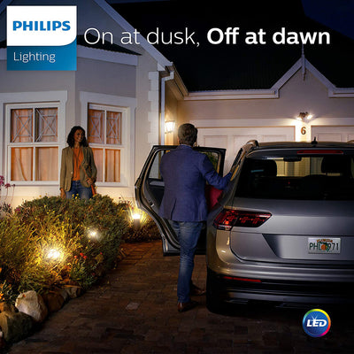 3 of 4:Lampe LED Philips Dusk-To-Dawn A19, 2 700 K, non réglable, givrée, blanc doux 